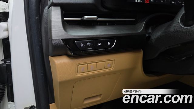Kia Canival 2021 — photo 18