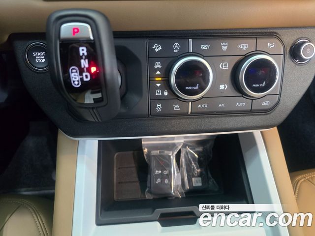 Land Rover Defender 2025 — photo 13