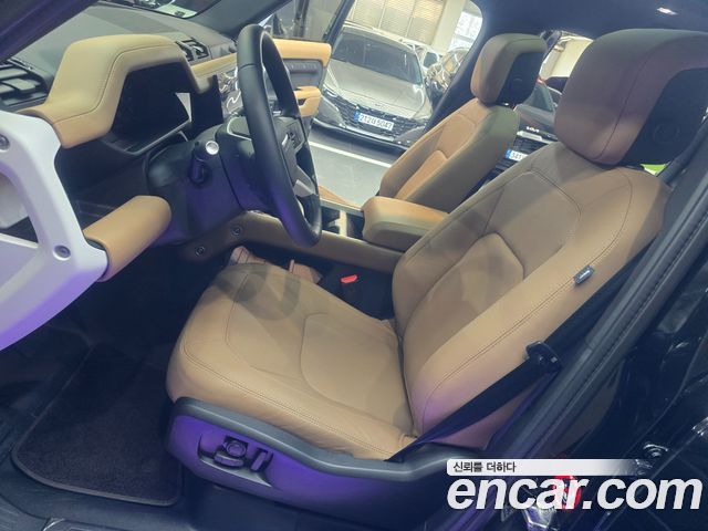 Land Rover Defender 2025 — photo 14