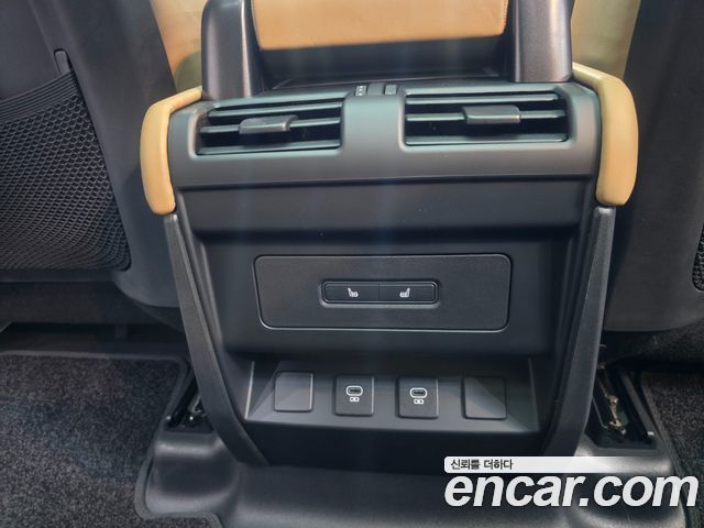 Land Rover Defender 2025 — photo 18