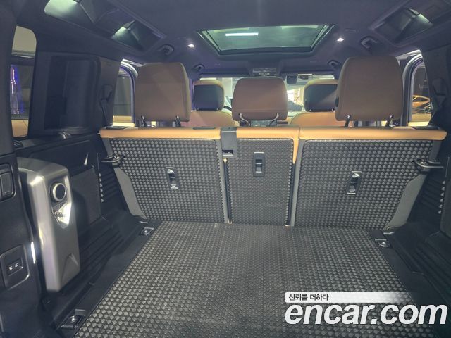 Land Rover Defender 2025 — photo 19