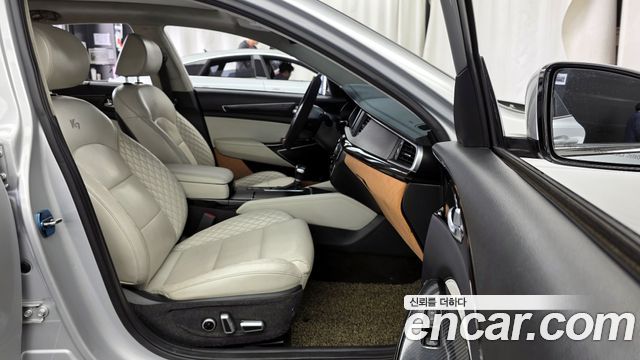 Kia K7 2017 — photo 11