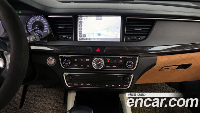 Kia K7 2017 — photo 14