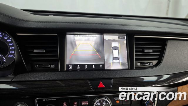 Kia K7 2017 — photo 15