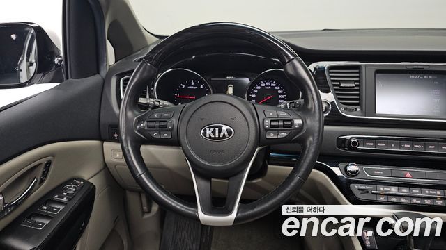 Kia Canival 2019 — photo 13