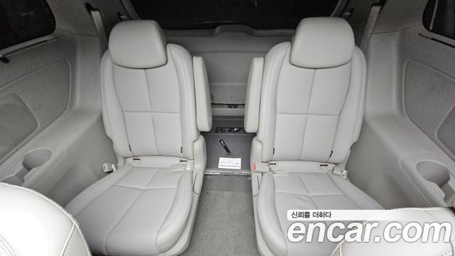 Kia Canival 2019 — photo 16