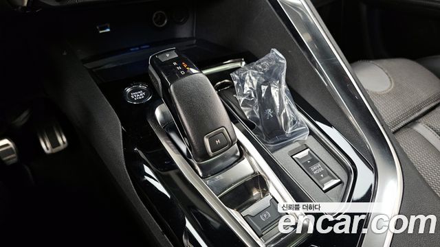 Peugeot 3008 2022 — photo 9