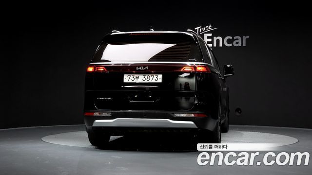 Kia Canival 2022 — photo 4