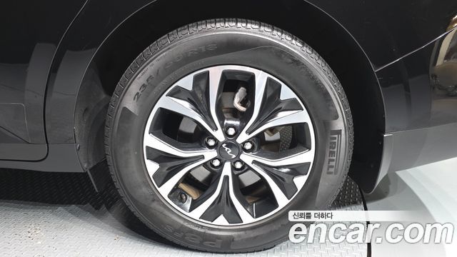 Kia Canival 2022 — photo 5