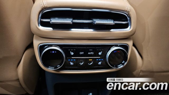 Genesis GV80 2020 — photo 19