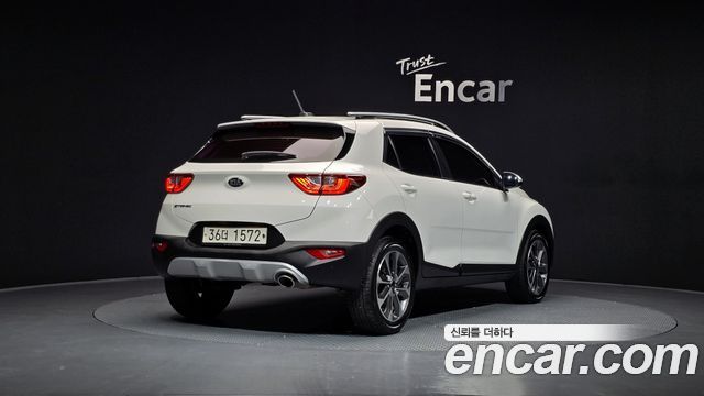 Kia Stonic 2018 — photo 2