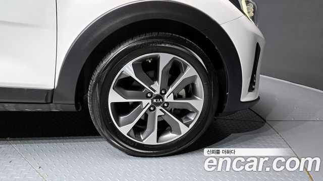 Kia Stonic 2018 — photo 5