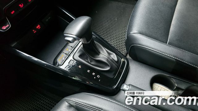 Kia Stonic 2018 — photo 9