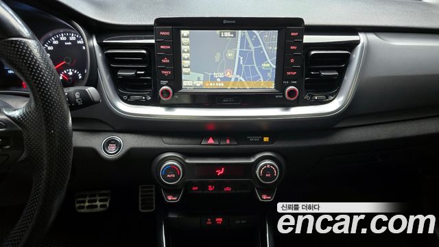 Kia Stonic 2018 — photo 16