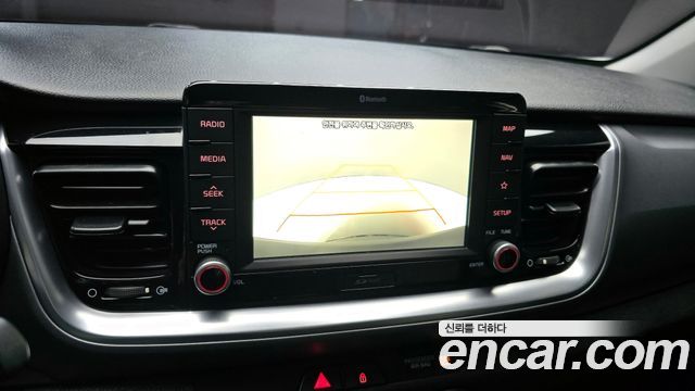 Kia Stonic 2018 — photo 17