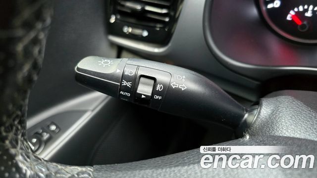 Kia Stonic 2018 — photo 18