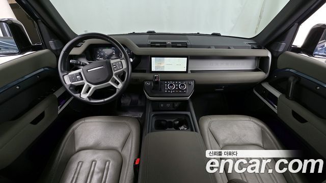 Land Rover Defender 2022 — photo 7