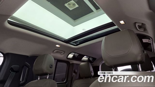 Land Rover Defender 2022 — photo 18