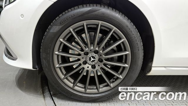 Mercedes-Benz E-Class 2022 — photo 5