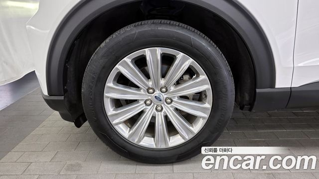 Ford Explorer 2020 — photo 5