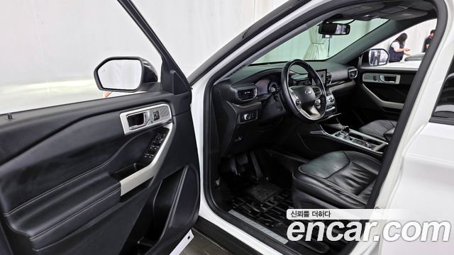 Ford Explorer 2020 — photo 10