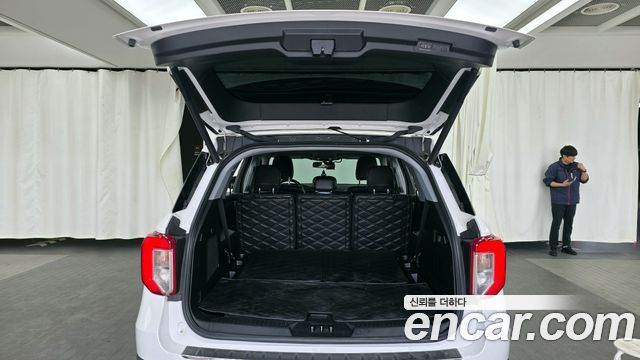 Ford Explorer 2020 — photo 20