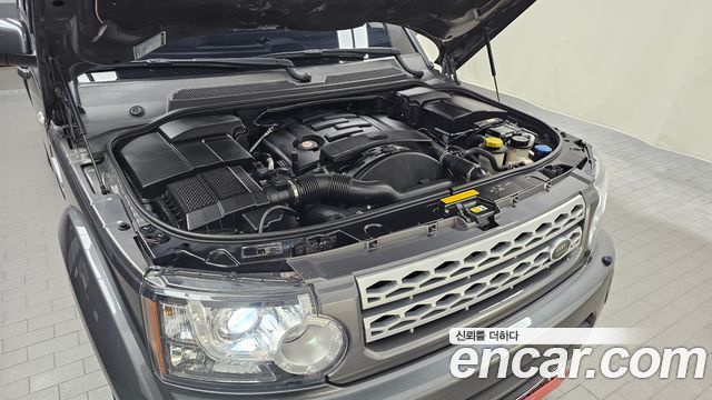 Land Rover Discovery 2013 — photo 6
