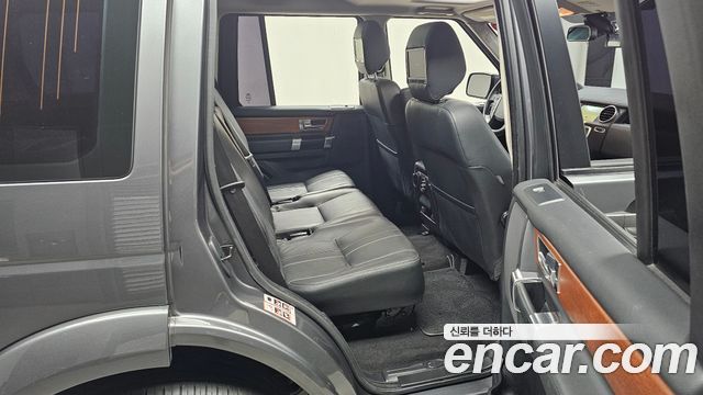 Land Rover Discovery 2013 — photo 12
