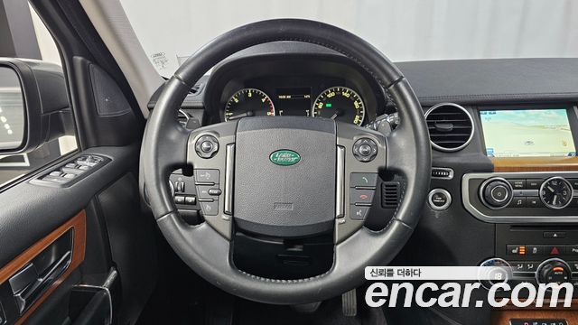 Land Rover Discovery 2013 — photo 13