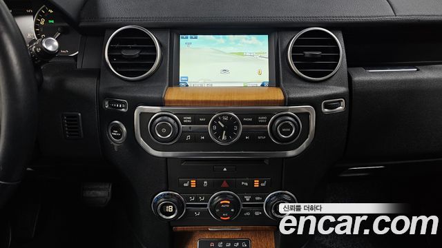 Land Rover Discovery 2013 — photo 15