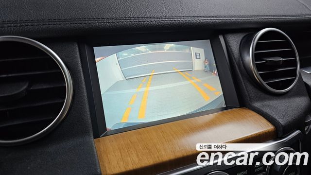 Land Rover Discovery 2013 — photo 16
