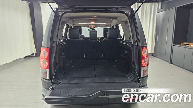 Land Rover Discovery 2013 — photo 20