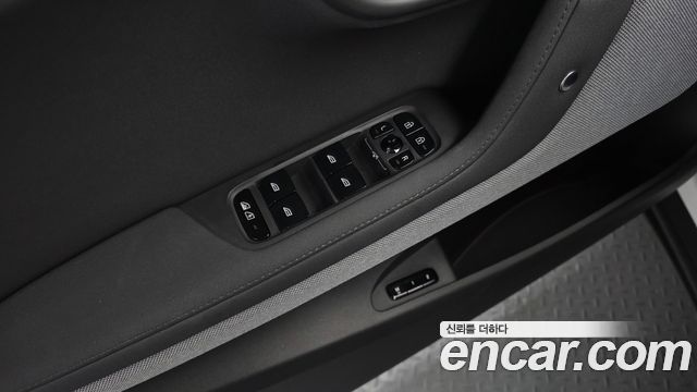 Polestar Polestar 2 2023 — photo 18