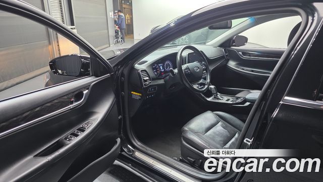 Hyundai Grandeur 2018 — photo 10