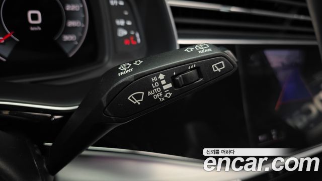 Audi Q7 2022 — photo 9