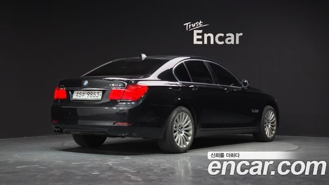 BMW 7-Series 2012 — photo 2