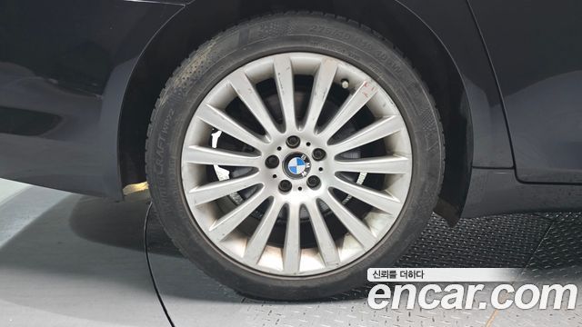 BMW 7-Series 2012 — photo 5