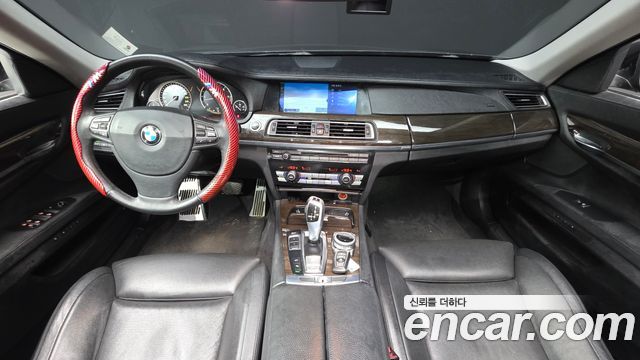 BMW 7-Series 2012 — photo 7