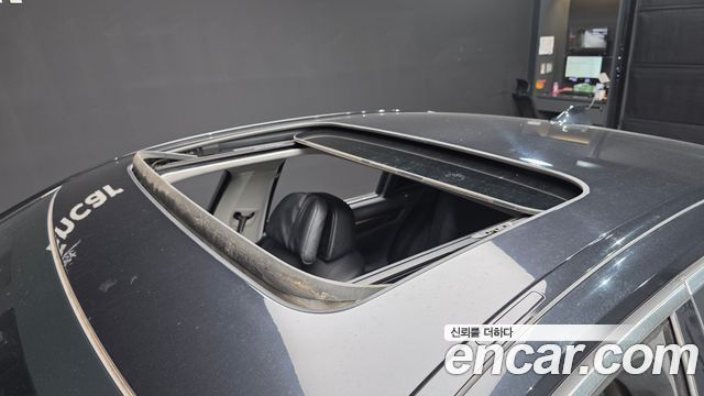 BMW 7-Series 2012 — photo 19