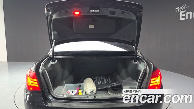 BMW 7-Series 2012 — photo 20