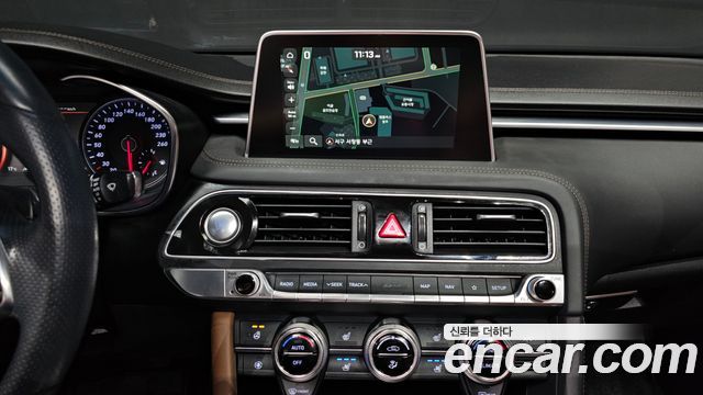 Genesis G70 2019 — photo 16