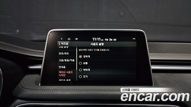 Genesis G70 2019 — photo 18
