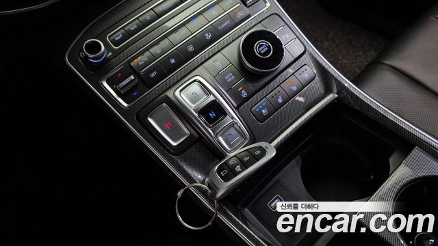 Hyundai Santafe 2021 — photo 9