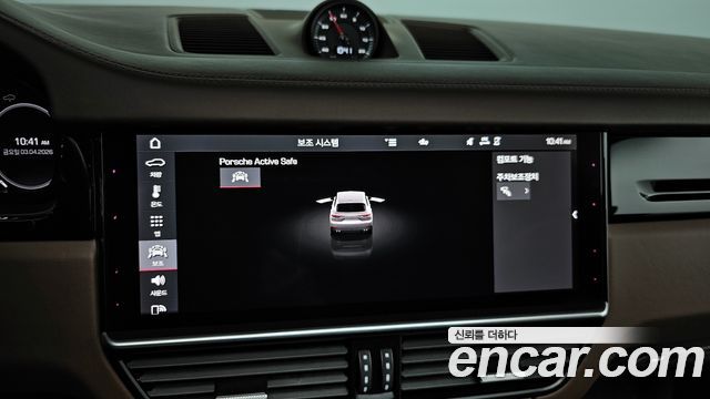 Porsche Cayenne 2021 — photo 15