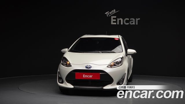 Toyota Prius 2019 — photo 3