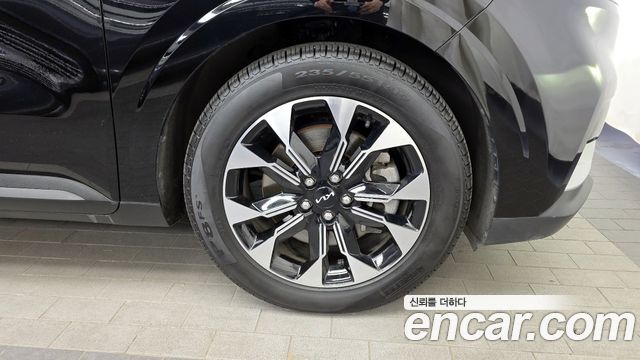 Kia Canival 2023 — photo 5