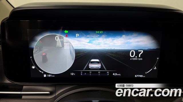 Kia Canival 2023 — photo 8