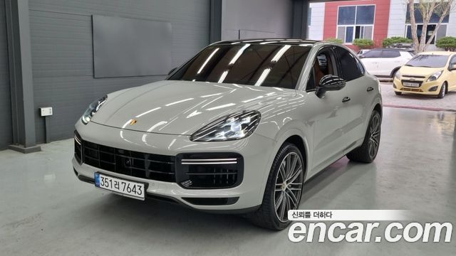 Porsche Cayenne 2023 — photo 2
