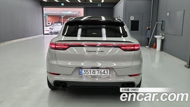 Porsche Cayenne 2023 — photo 4