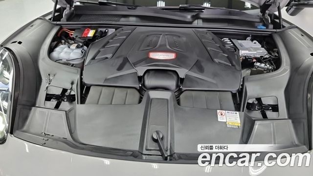 Porsche Cayenne 2023 — photo 6